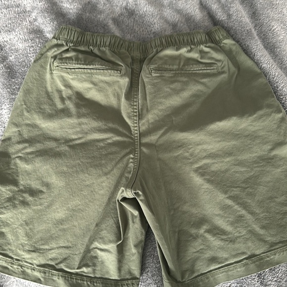 Gap Men’s 7" Easy Shorts With E-Waist, Army Green, NWOT - Picture 7 of 8